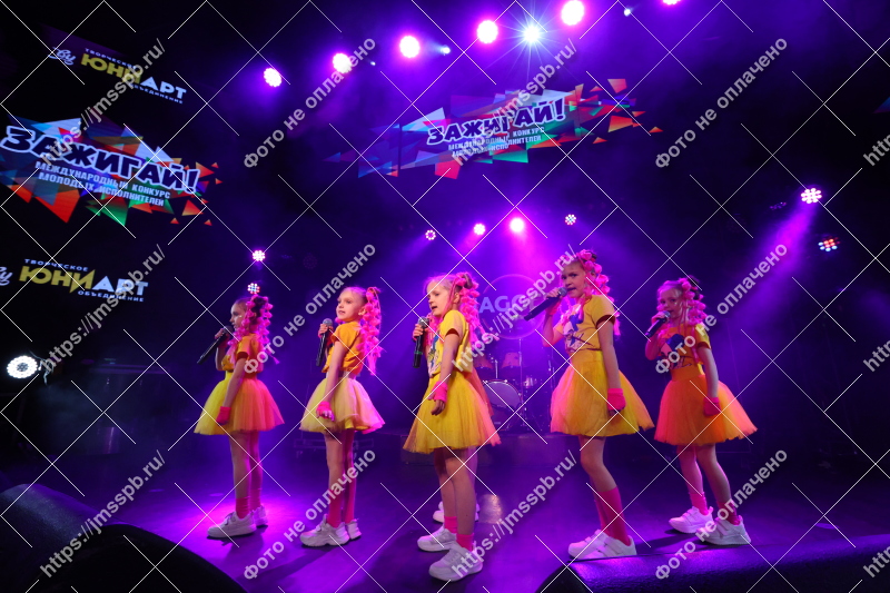 Фото