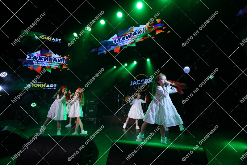 Фото