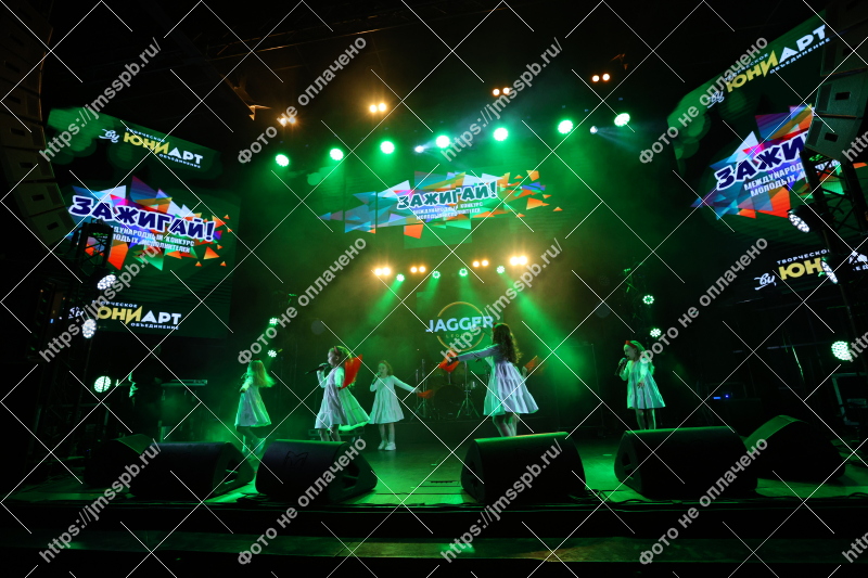 Фото