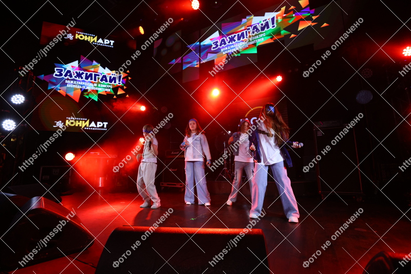 Фото